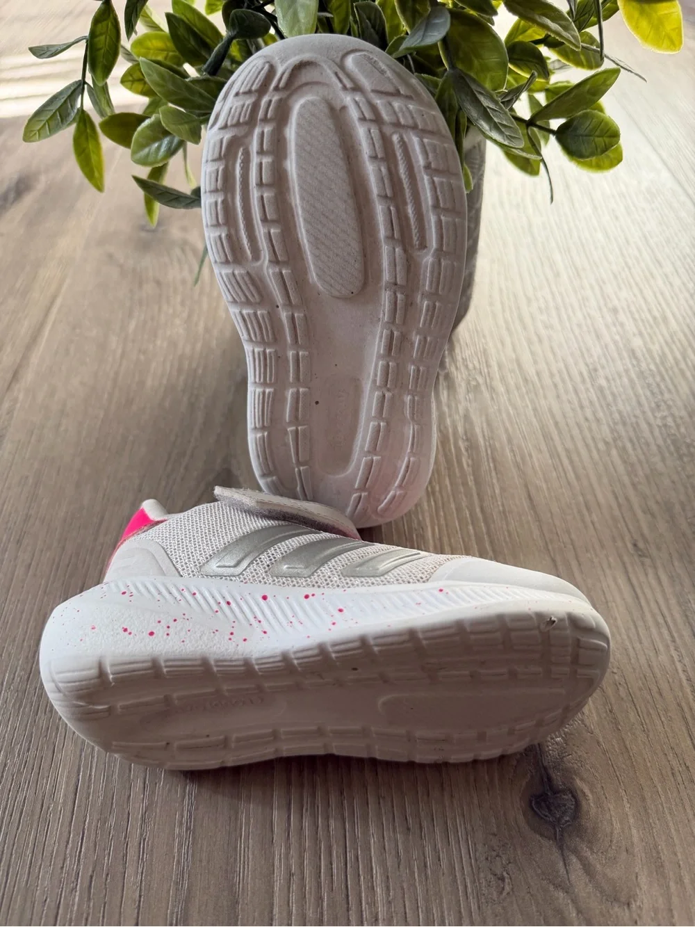 adidas Kids Beige Sneakers with Bright Pink Accents
